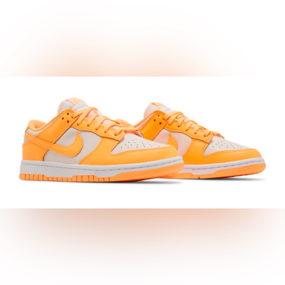 WMNS Dunk Low Peach Cream